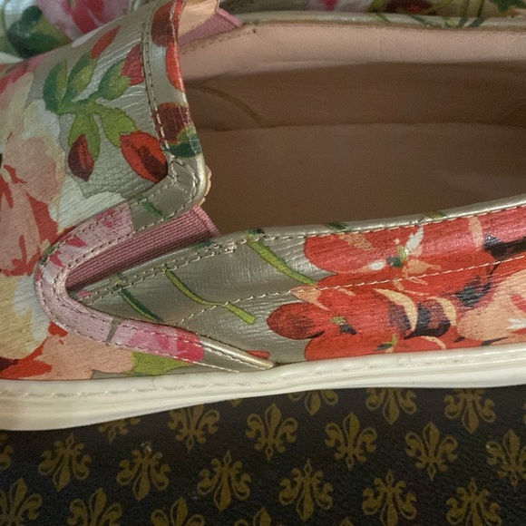 Gucci Floral-Print Skate Leather Slip-on Sneakers, Dry Rose, Pre-owned - Picture 9 of 10